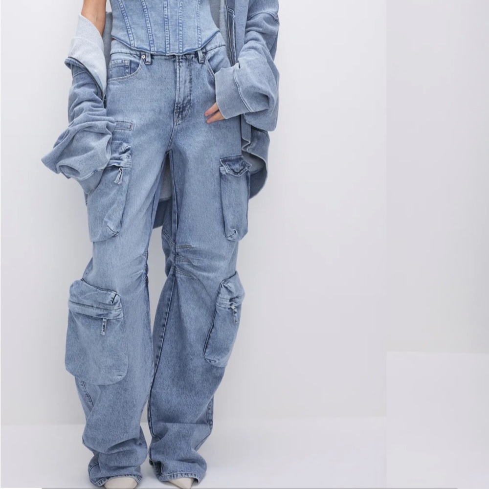 Good American Denim Cargo Pants in Indigo - Picture 9 of 10